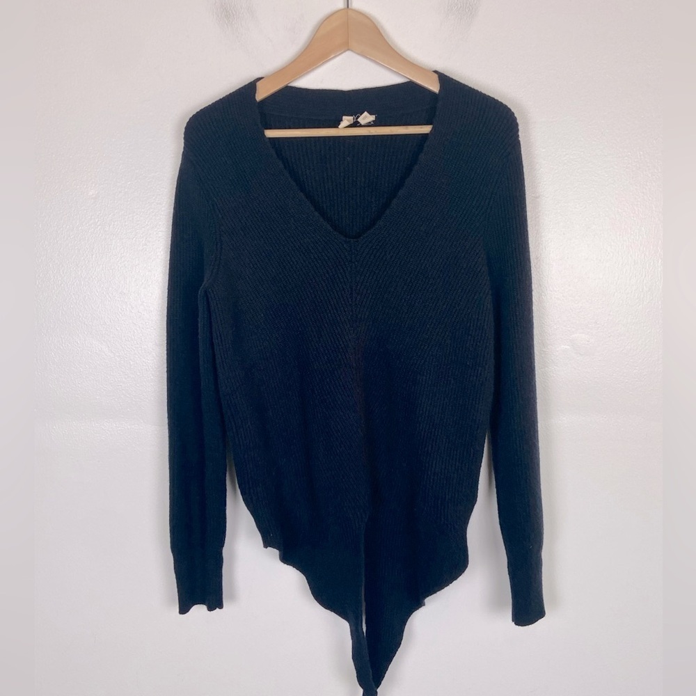 Anthropologie Moth Ribbed Long Sleeves Sweater Size M Color Navy Blue V-Neck